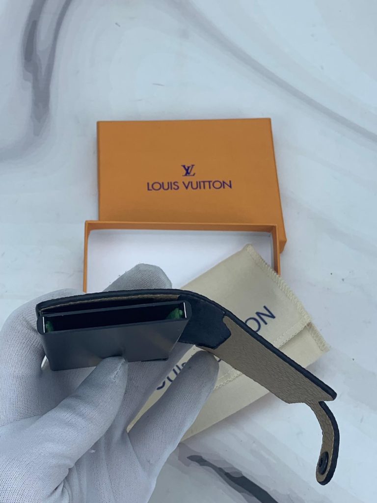 louis vuitton kartlik mekanizmali infini vizon 11x7cm