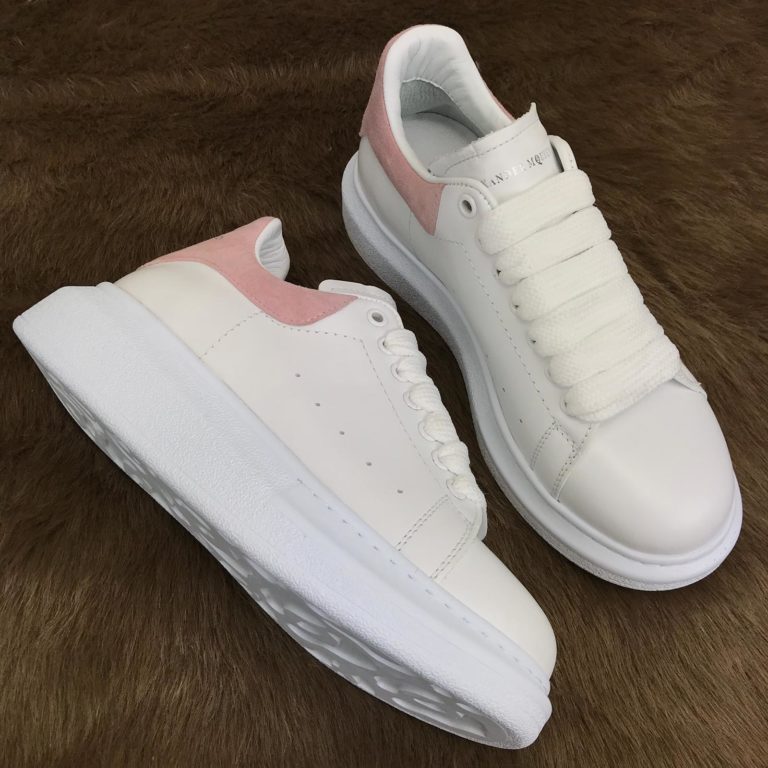 Alexander McQueen Spor Ayakkabi Sneaker Arkasi pembe suet