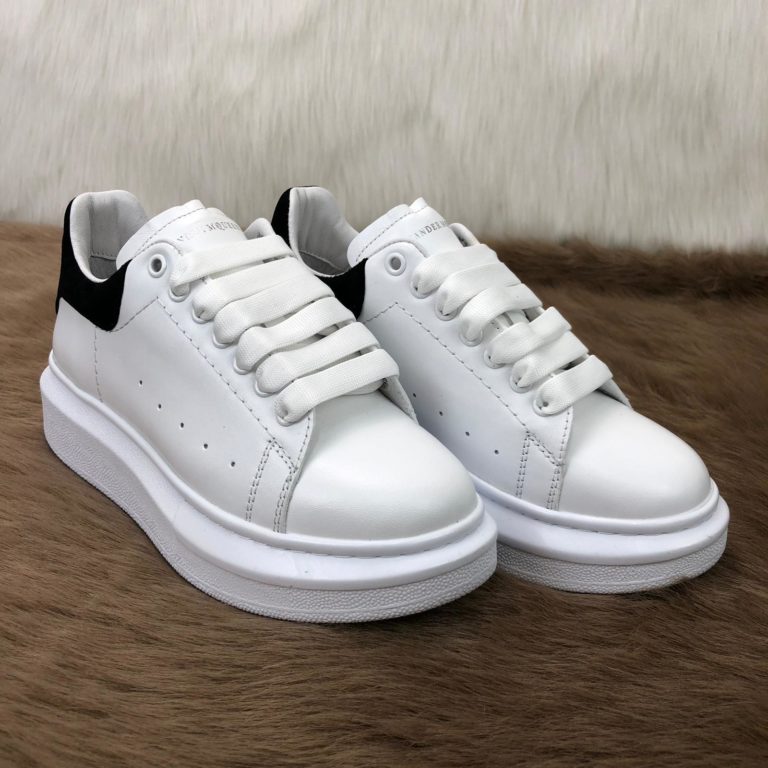 Alexander McQueen Spor Ayakkabi Sneaker Arkasi siyah suet