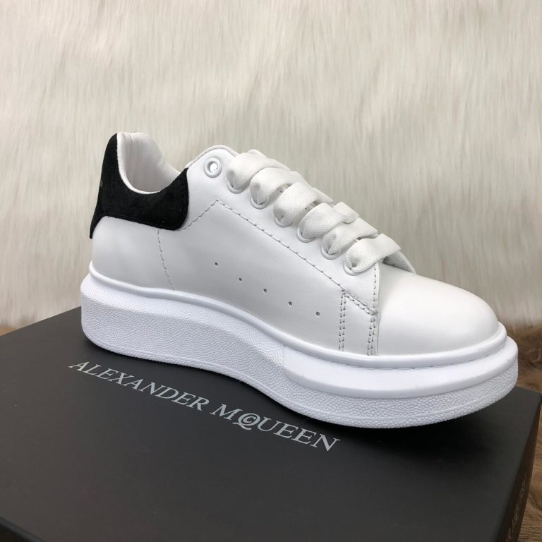 Alexander McQueen Spor Ayakkabi Sneaker Arkasi siyah suet