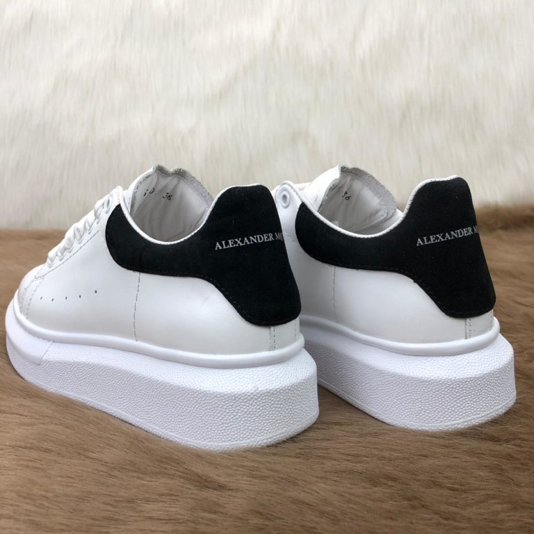 Alexander McQueen Spor Ayakkabi Sneaker Arkasi siyah suet