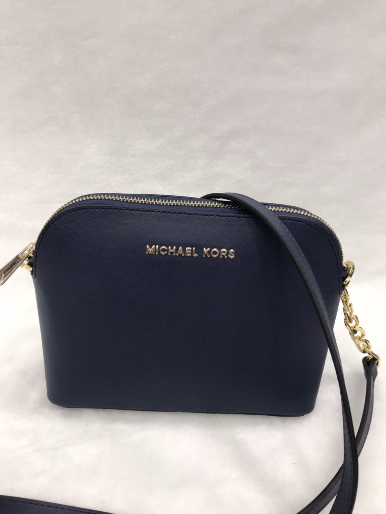 Michael kors canta suni deri cindy capraz askili fermuar lacivert 23x18