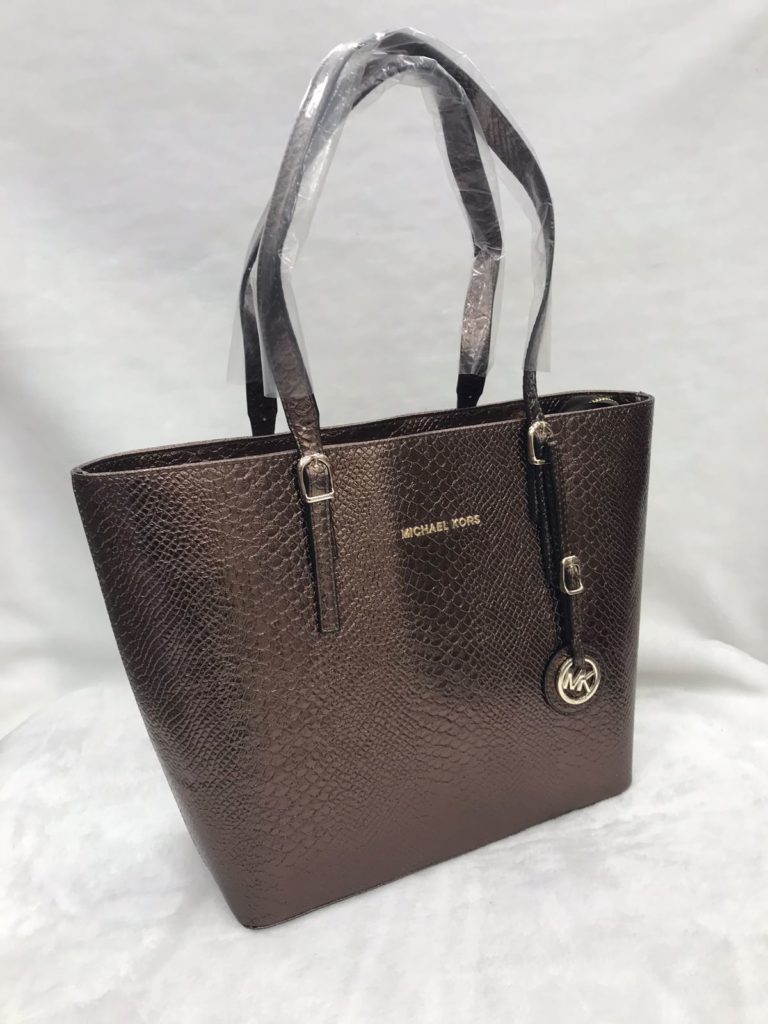 Michael kors canta suni deri omuz buyuk boy ici bolmeli kroko bakir