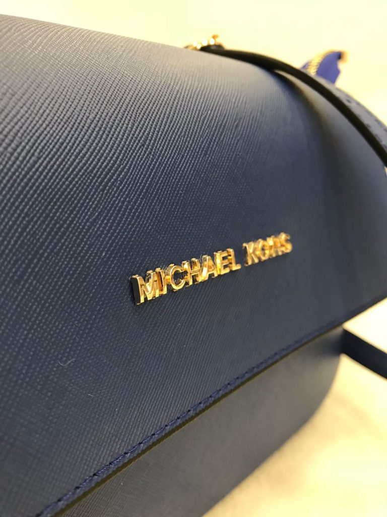 Michael kors canta suni deri postaci capraz aski kapakli civit mavi