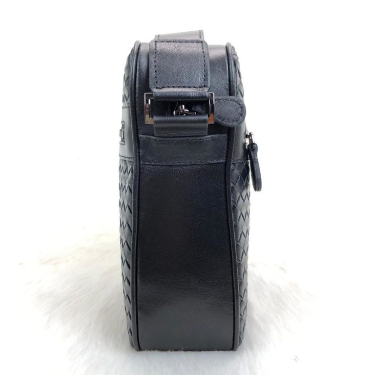 bottega veneta canta erkek postaci 24x20x7