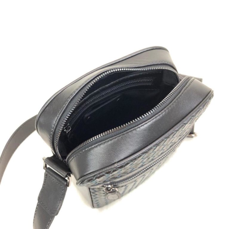 bottega veneta canta erkek postaci 24x20x7