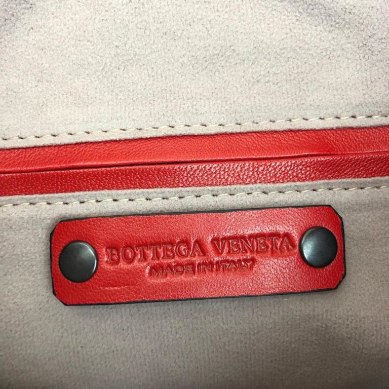 bottega veneta canta kirmizi 50x20