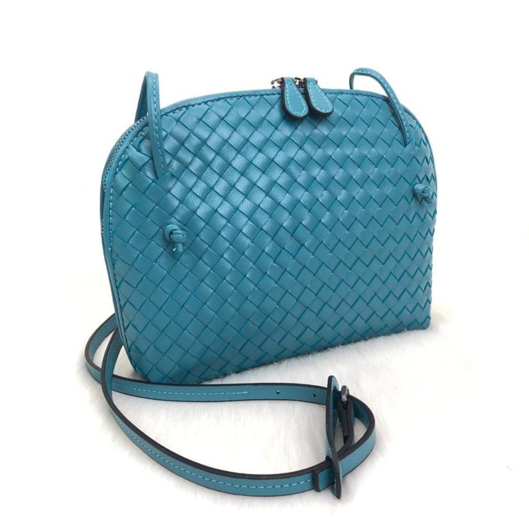 bottega veneta canta mavi postaci Nodini 24x20