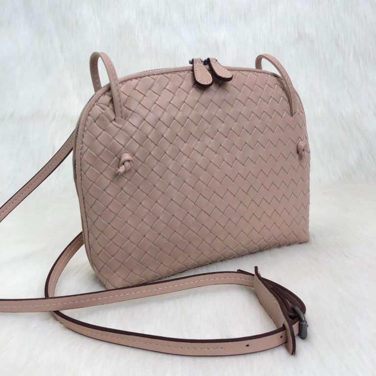 bottega veneta canta pembe postaci Nodini 24x20