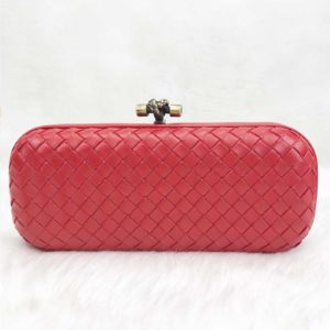 bottega veneta canta stretch knot clutch buyuk boy kirmizi 25x9