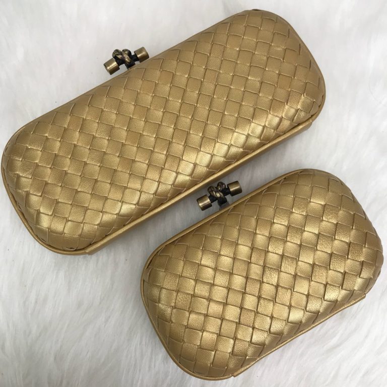bottega veneta canta stretch knot clutch kucuk boy gold 18x11