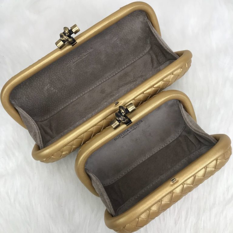 bottega veneta canta stretch knot clutch kucuk boy gold 18x11