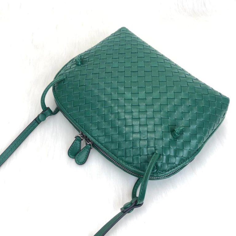 bottega veneta canta yesil postaci Nodini 24x20