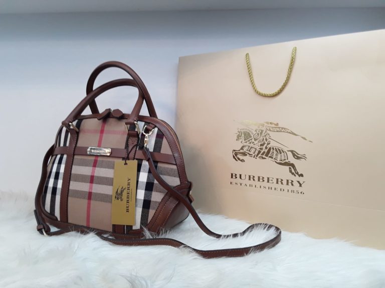burberry canta suni deri ekose capraz askili taba