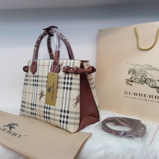burberry canta suni deri logo baskili capraz askili taba