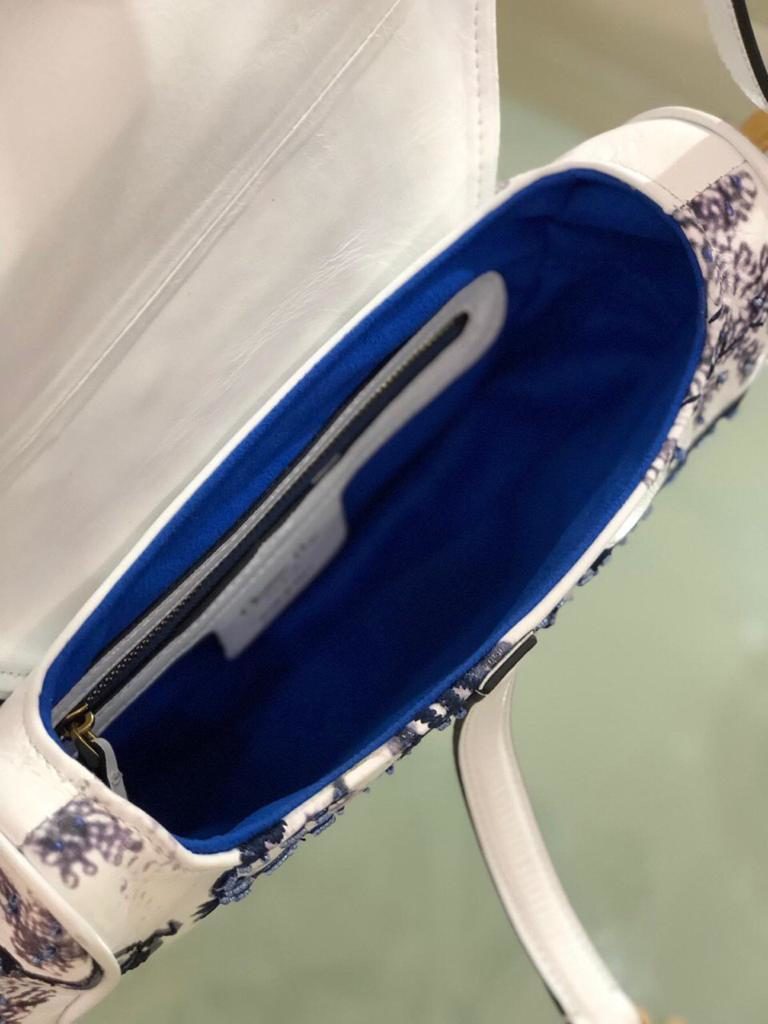 christian dior canta Saddle desenli beyaz 25x20x6