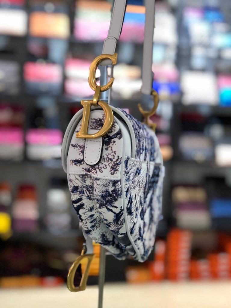 christian dior canta Saddle desenli beyaz 25x20x6