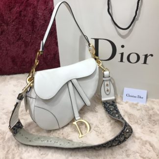 christian dior canta saddle suni deri askili 25x20x6 beyaz