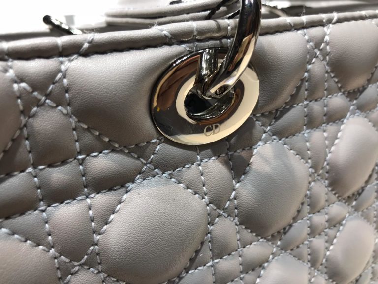 christian dior canta suni deri buyuk boy gri 30x25