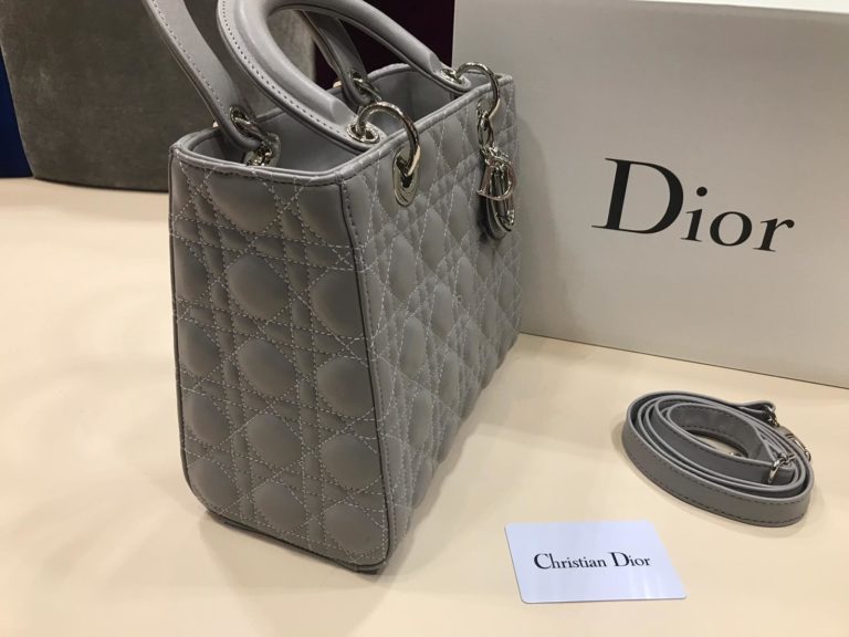 christian dior canta suni deri orta boy gri