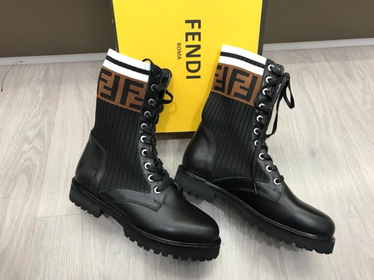 fendi ayakkabi bot siyah baskili