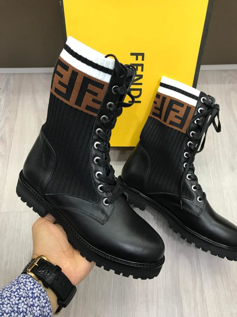 fendi ayakkabi bot siyah baskili