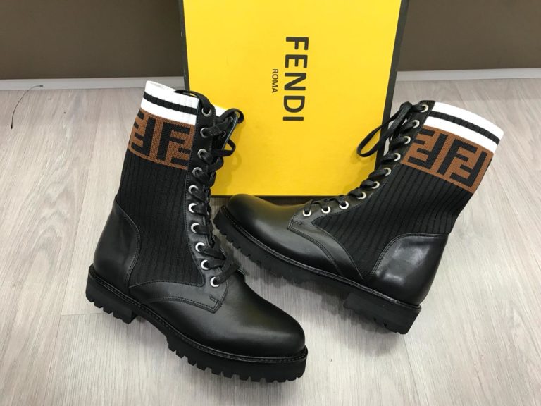 fendi ayakkabi bot siyah baskili