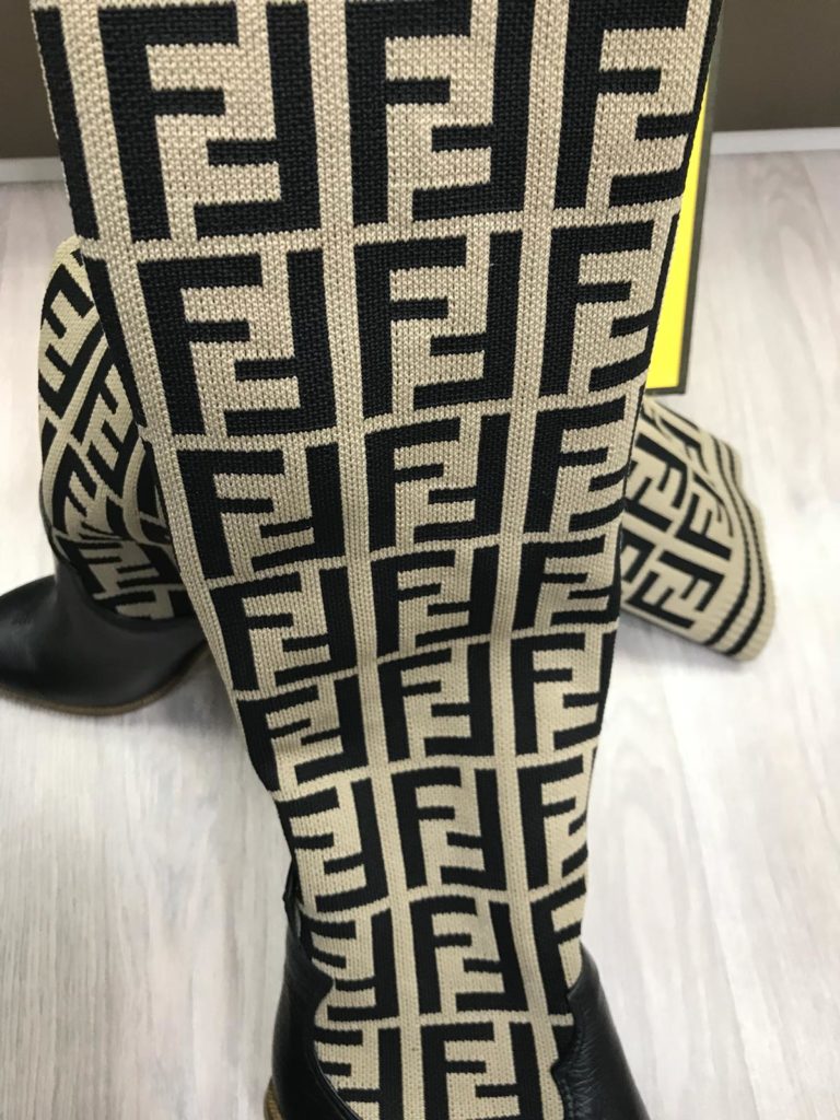 fendi ayakkabi corap cizme uzun baskili