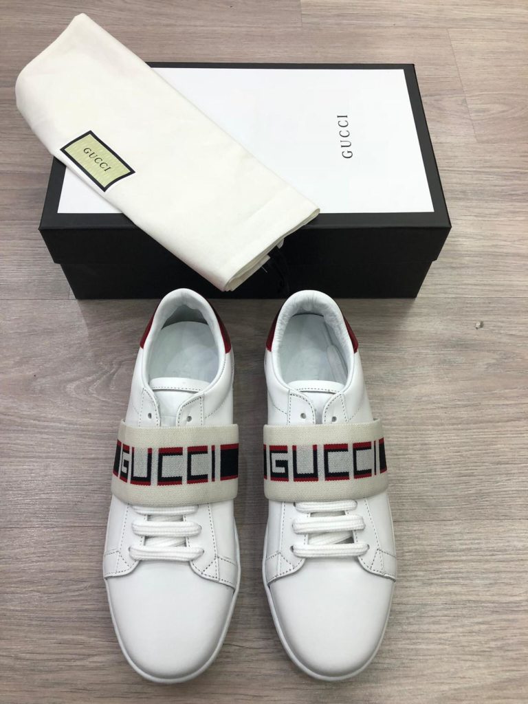 gucci Ayakkabi sneakers baskili beyaz tam kalip