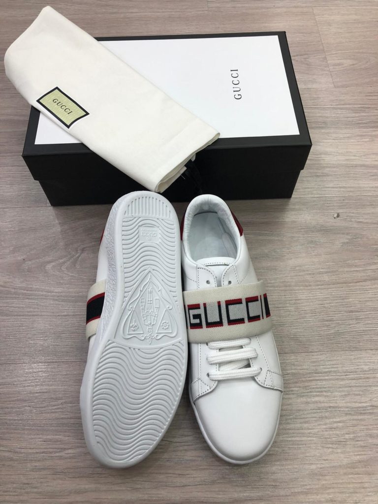 gucci Ayakkabi sneakers baskili beyaz tam kalip