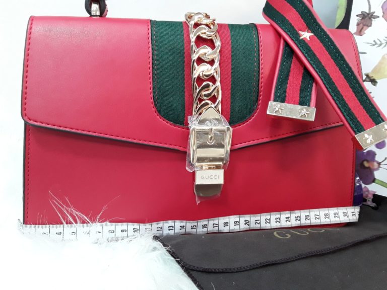 gucci suni deri canta sylvie buyuk boy cift askili kirmizi 30x20
