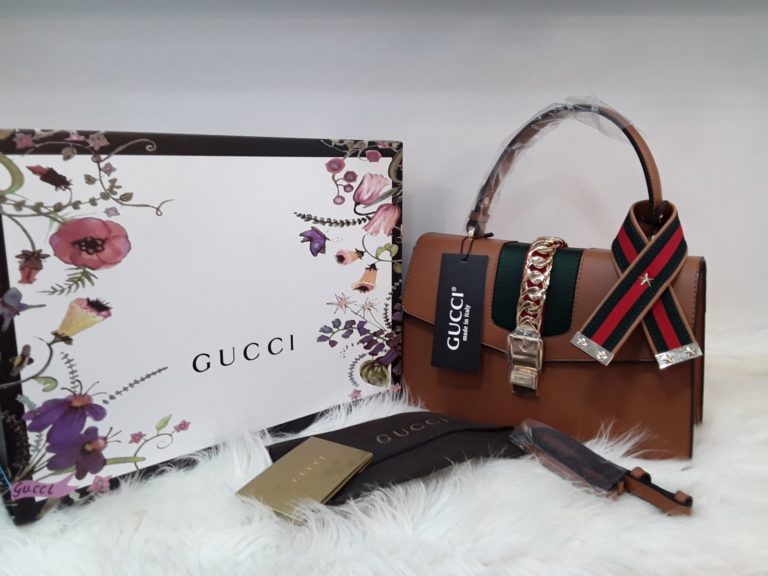 gucci suni deri canta sylvie buyuk boy cift askili taba 30x20
