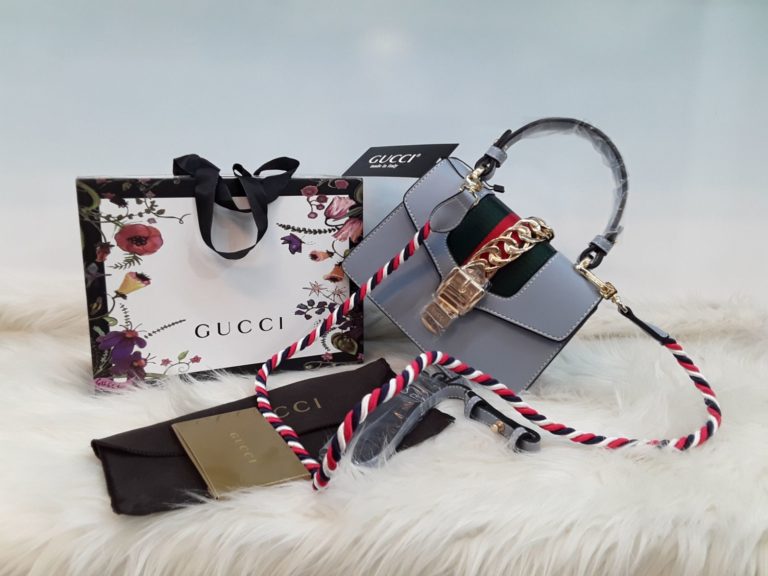 gucci suni deri canta sylvie mini boy cift askili gri 20x14