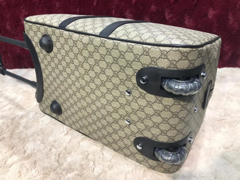 gucci valiz tekerlikli 50cm