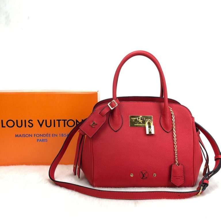 louis vuitton canta milla kirmizi 23x23