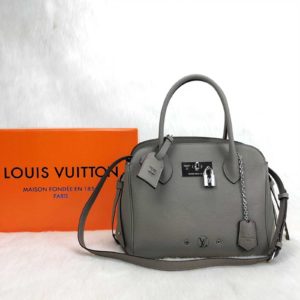 louis vuitton canta milla vizon 23x23