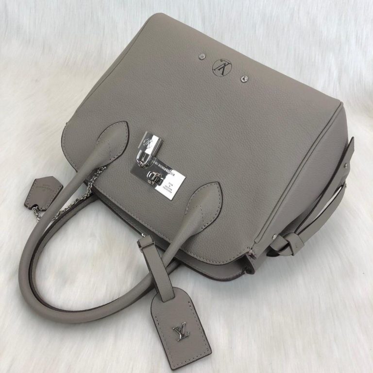 louis vuitton canta milla vizon 23x23