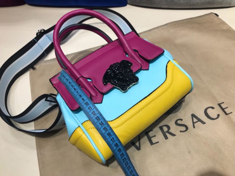 versace canta suni deri palazzo mini boyut capraz askili mavi pembe sari 22x19