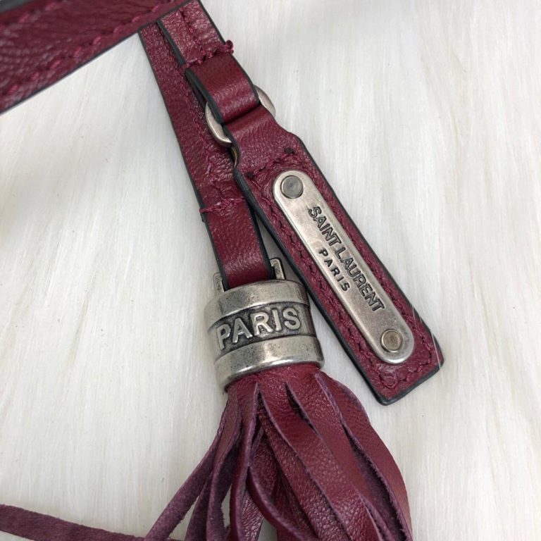 ysl saint laurent canta Lou postaci cantasi bordo silver 23x16cm