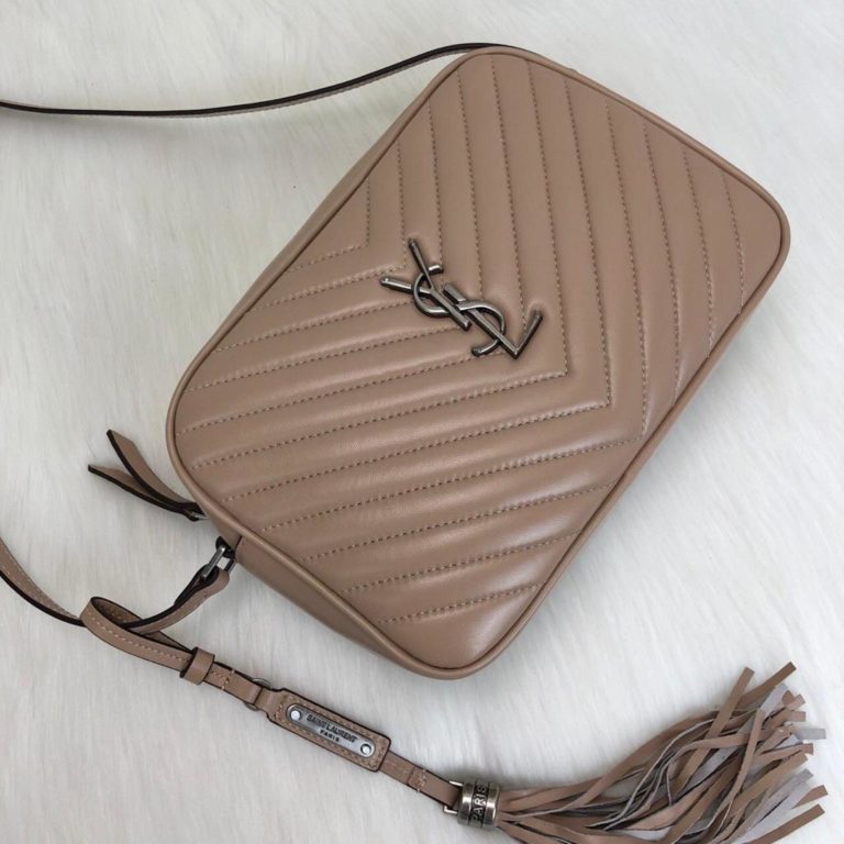 ysl saint laurent canta Lou postaci cantasi camel silver 23x16cm