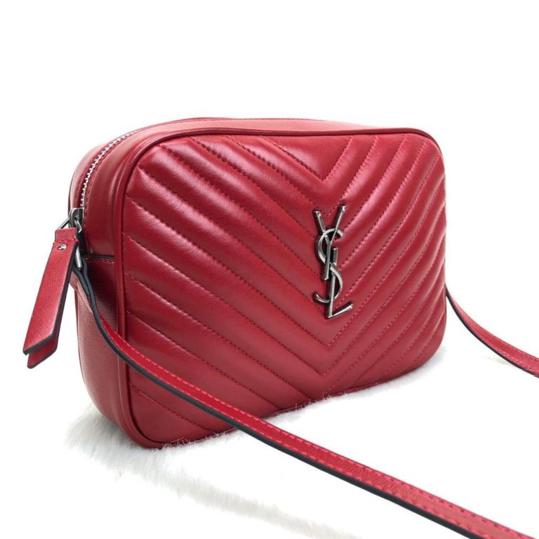 ysl saint laurent canta Lou postaci cantasi kirmizi silver 23x16cm