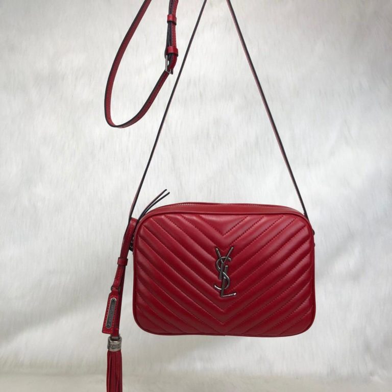 ysl saint laurent canta Lou postaci cantasi kirmizi silver 23x16cm
