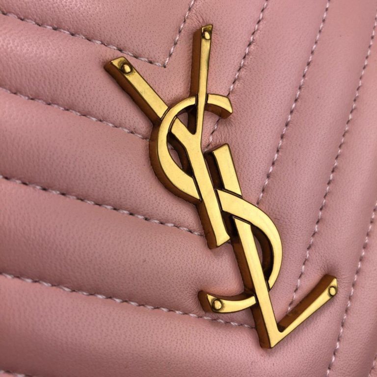 ysl saint laurent canta Lou postaci cantasi pembe gold 23x16cm
