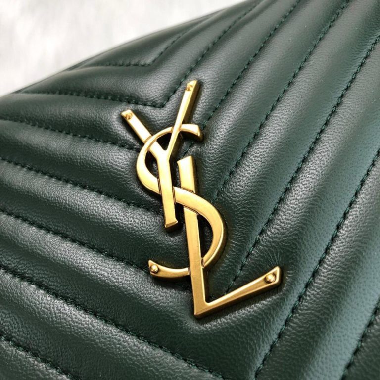 ysl saint laurent canta Lou postaci cantasi yesil gold 23x16cm