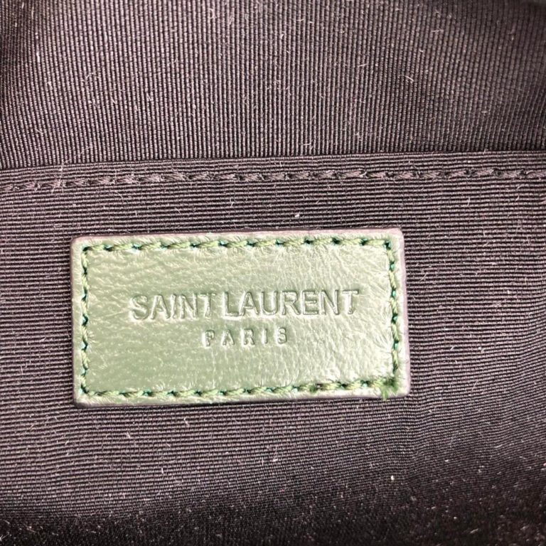 ysl saint laurent canta Lou postaci cantasi yesil gold 23x16cm