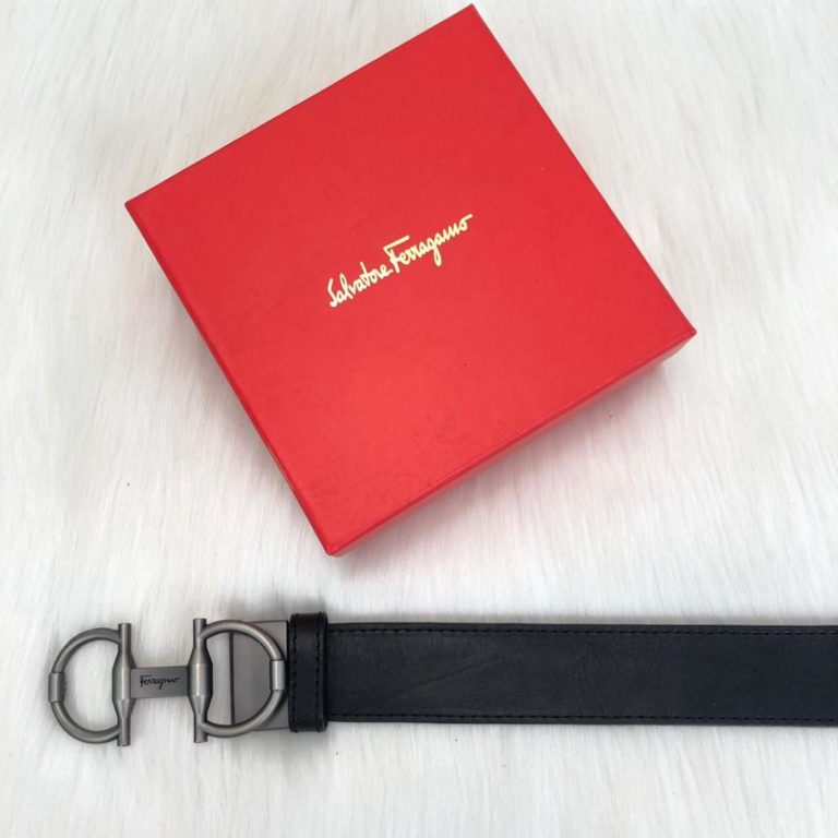 ferragamo kemer erkek siyah mat silver logo dizayn toka