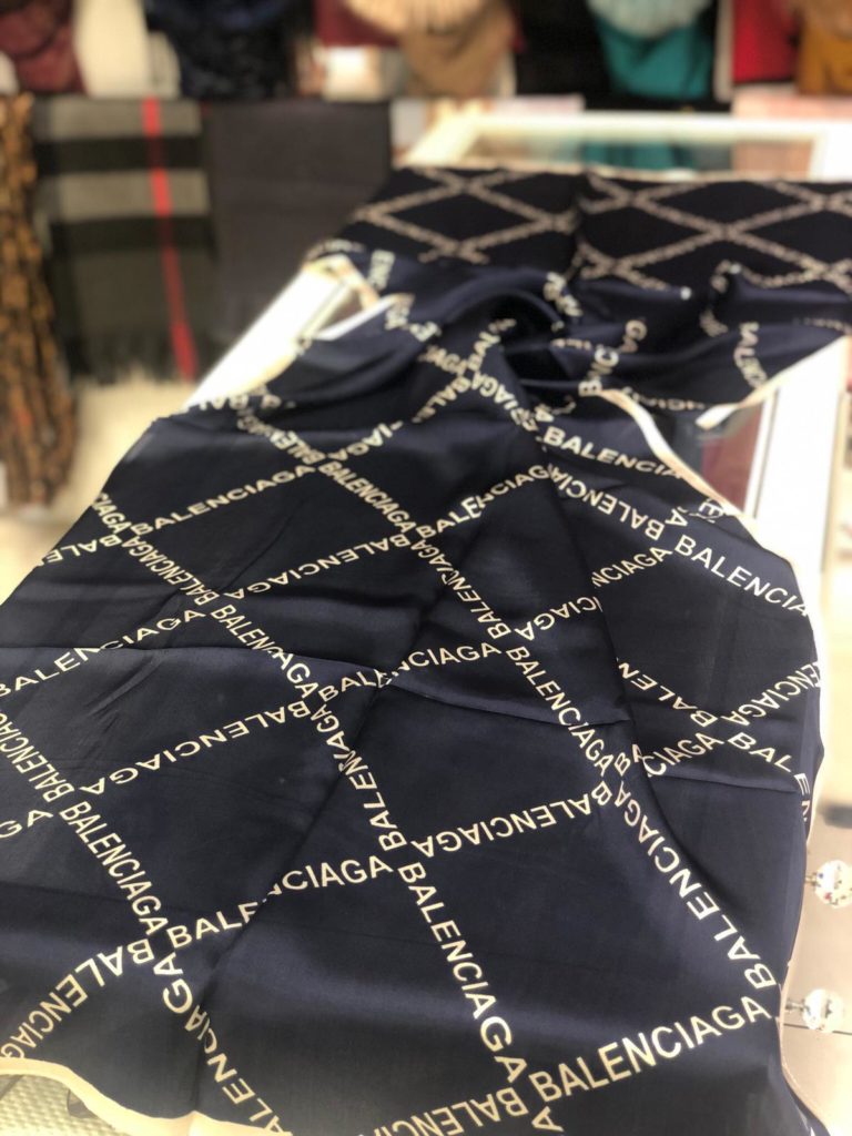 balenciaga sal ipek siyah gold