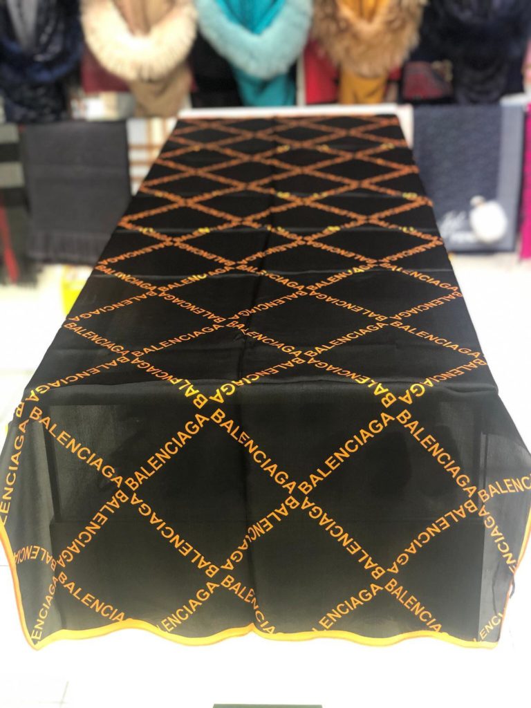 balenciaga sal ipek siyah turuncu