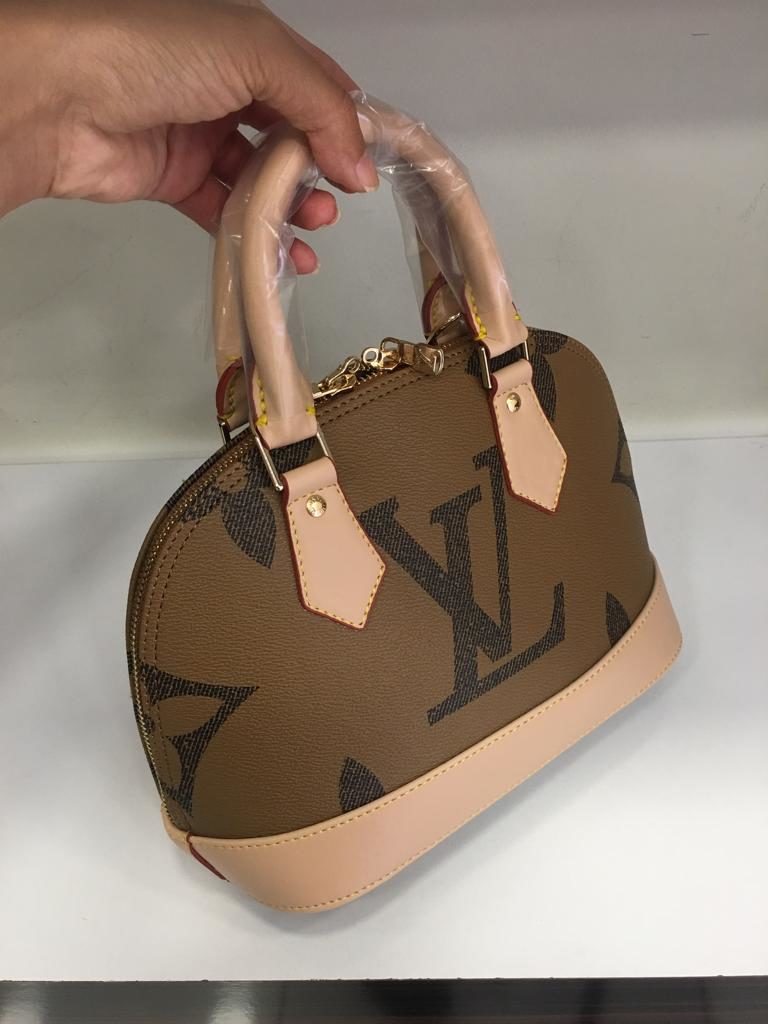 louis vuitton canta suni deri alma monogram cift tarafli 27x13cm