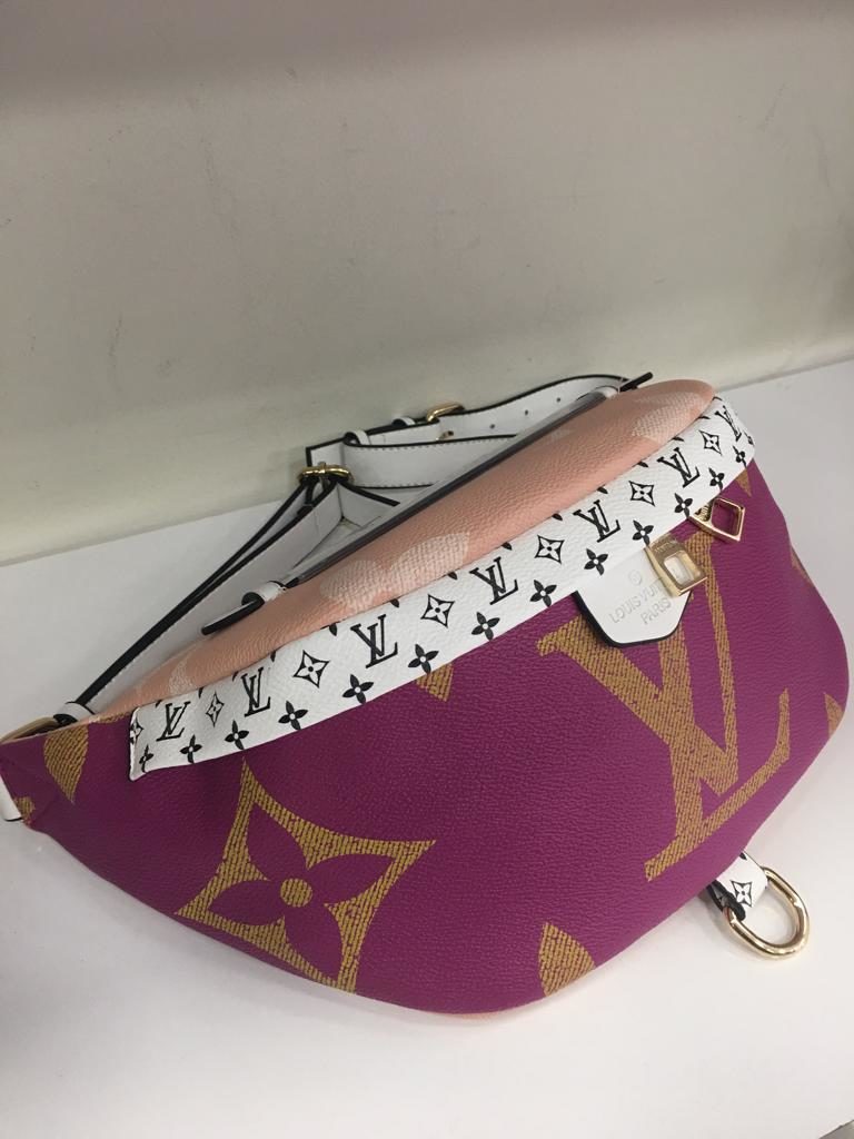 louis vuitton canta suni deri bumbag bel cantasi monogram cift tarafli fusya pembe 37x14cm